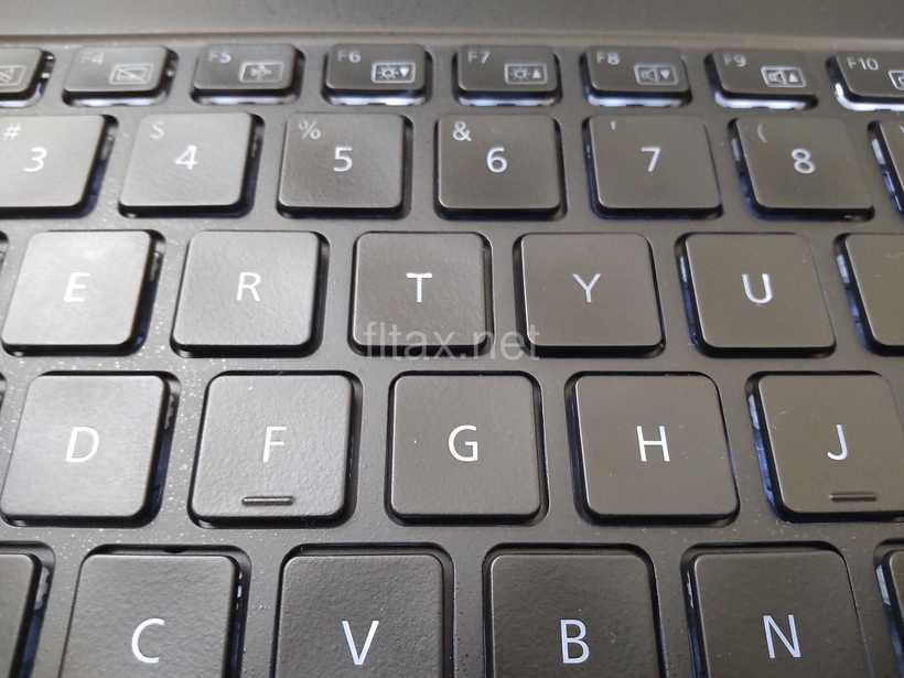 LIFEBOOK WU4/H1 バックライト（強）あり