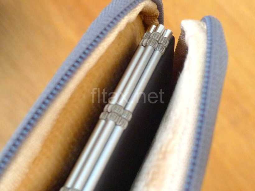 YOGA BOOK用に買ったケース内側の余裕