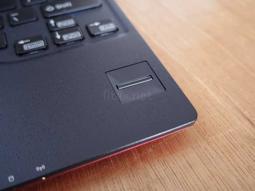 富士通LIFEBOOK WU2/B2の指紋認証